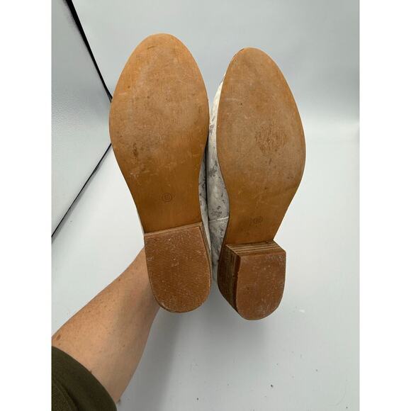 Boutique by Corky's Wayland White & MetallicSilver Ankle Bootie 10 - Picture 6 of 7